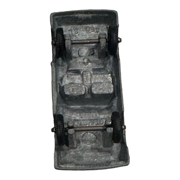 Vintage Tootsietoy Silver Car Mercedes Benz - Picture 5 of 12